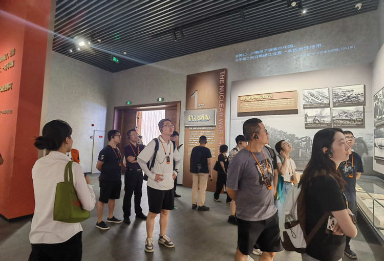 锦泓2_副本.jpg
